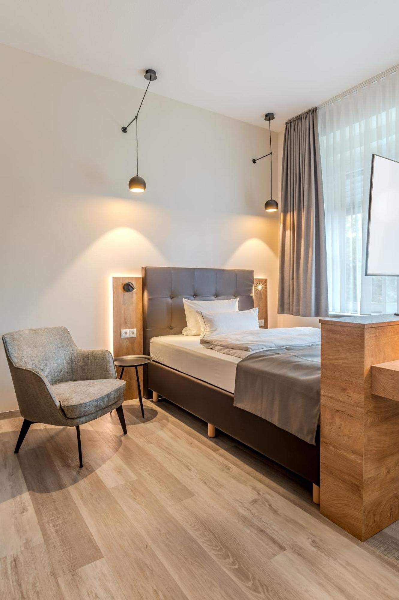 Esplanade 4*